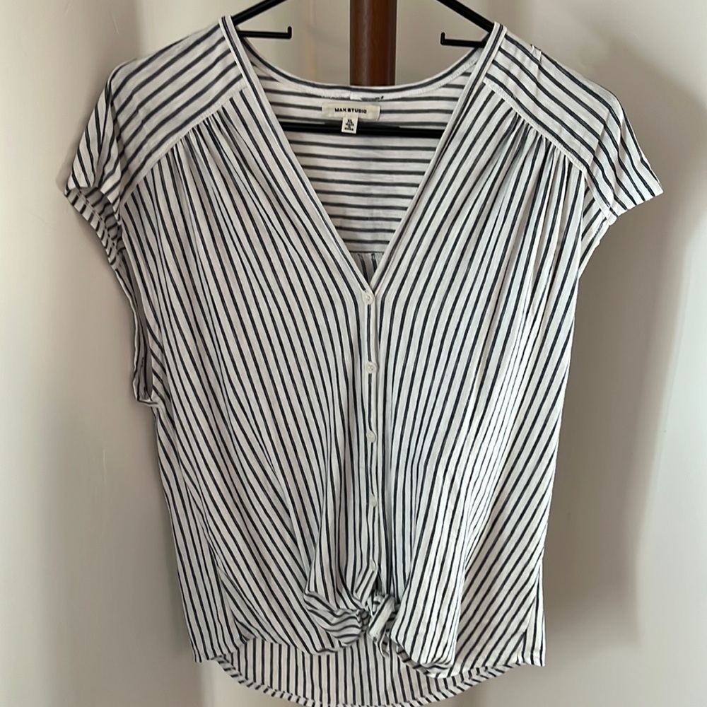 Max Studio Women’s Button-down